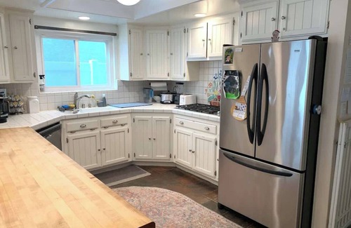 Old Towne Casa | @ Marbella Lane - 3BR Coastal Charm in Seal Beach