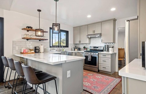 Brisbane Casa | @ Marbella Lane - 3BR Penthouse Suite |SF|Parking