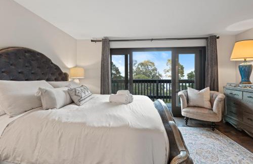Brisbane Casa | Marbella Lane - 3BR Penthouse Executive Suite, SFO, Parking