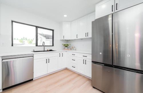 Yorba Linda Casa | #Marbella Lane - Classy 3BR Jewel with Open Vibe
