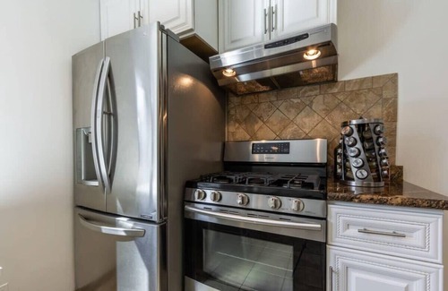 Sunnyvale West Casa | @ Marbella Lane - Convenient Home in Sunnyvale