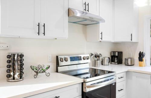 West Covina Casa | #Marbella Lane - Cozy Gem Near Nature Trails