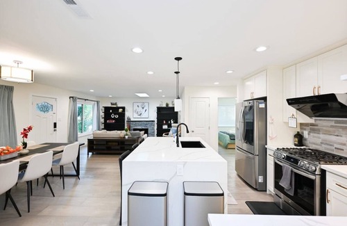 Sunnyvale West Casa | @ Marbella Lane - Exquisite Home | 3BR