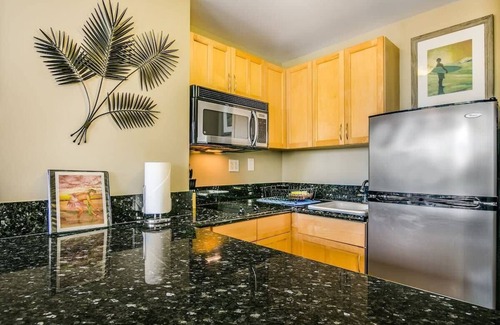 Diamond Head - Kapahulu - St. Louis Apartamento | Mountain View Studio | Steps to Waikiki Beach
