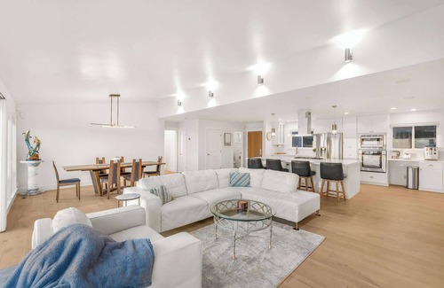 Sharp Park Casa | @Marbella Lane-Oceanfront Retreat w/Stunning View