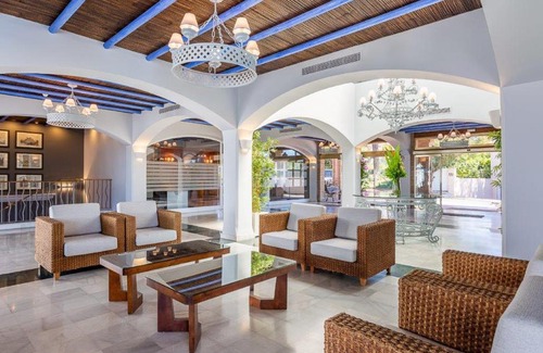 Urbanizacion Hacienda las Chapas Casa | Marbella Pool & Whirlpool Sauna Resort