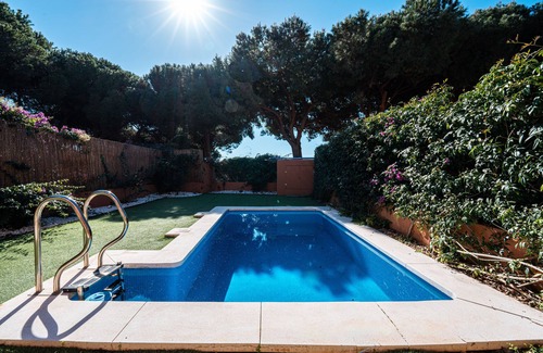 Marbella Apartamento | Marbella retreat: Private Pool & Frontline Golf House
