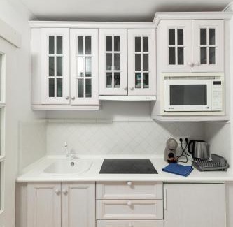 Ciudad Universitaria Apartamento | Marbella Skol