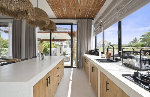 Peliatan Villa | Marbella Villa by Betterplace