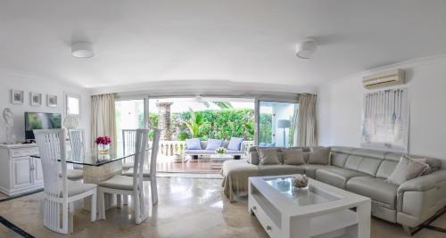 Urbanizacion Marbessa Villa | Marbesa Playa Casa Del Mar