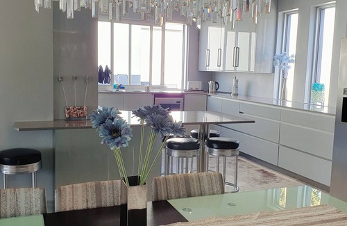 Green Point Villa | MARBLE BLUE
