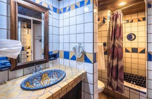 South Shore Hotel Area Hotel | Marboka Hotel & Suites