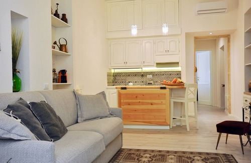 Historic Castle District Apartamento | Marco's Stylish Home: in the hearth of Cagliari