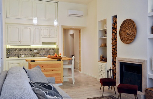 Historic Castle District Apartamento | Marco's Stylish Home: in the hearth of Cagliari