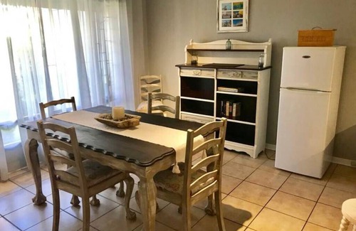 Zinkwazi Beach Apartamento | Marco Shores-casa tranquila en la playa de Zinkwazi
