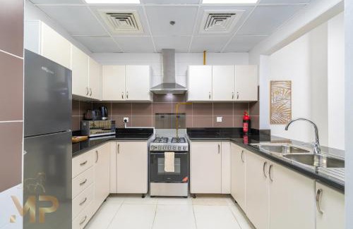 Jumeirah Village Triangle Apartamento | Marcopolo - Spacious Huge Balcony, Park View, Pool