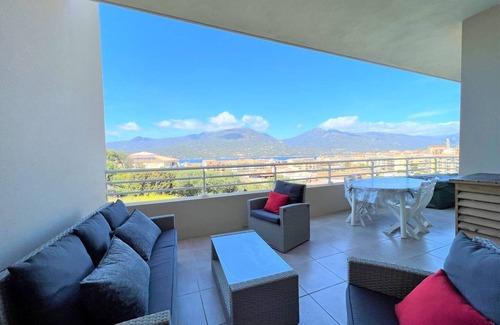 Propriano Apartamento | Mare and Monti sea view near downtown