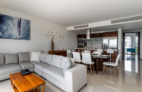 Puerto Juarez Condominio | Mareazul Oceanfront Penthouse 2-Bedroom,3-Bath Retreat and Breathtaking Views