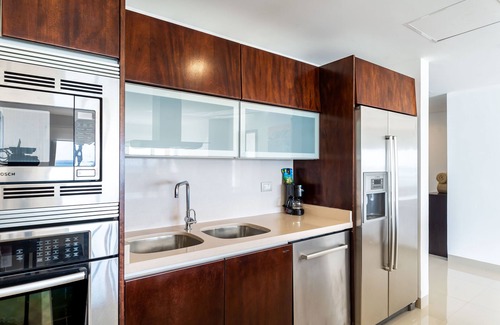 Puerto Juarez Condominio | Mareazul Oceanfront Penthouse 2-Bedroom,3-Bath Retreat and Breathtaking Views