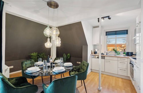 Verden Apartamento | Maremar - Maisonette at Holzmarkt - luxury boxspring - workplace - loggia