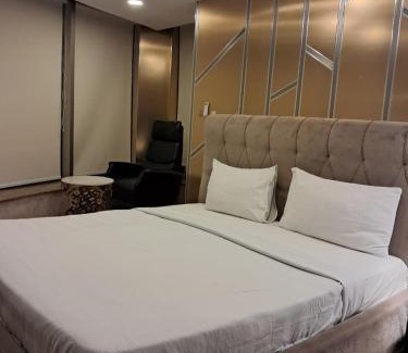 Blue Area Apartamento | Margalla View Centaurus Mall Apartment Islamabad