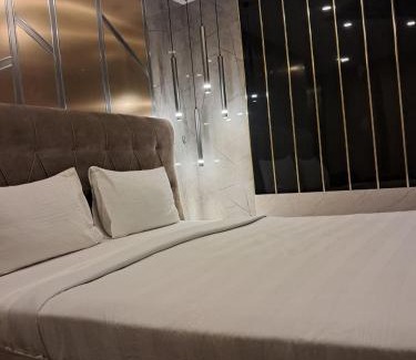 Blue Area Apartamento | Margalla View Centaurus Mall Apartment Islamabad