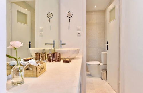 Ampelas Casa | Margarita Studios Ambelas