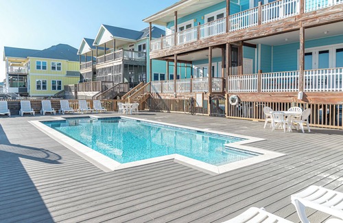 Southpointe Casa | Margarittaville East. Professionally decorated, Gulf front 6 BR 4.5 BA unit with a pool