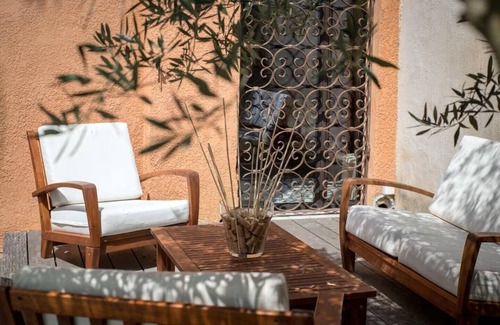 Margaux Casa | Margaux at the heart of the Médoc wine region. Beautiful stone house and pool.