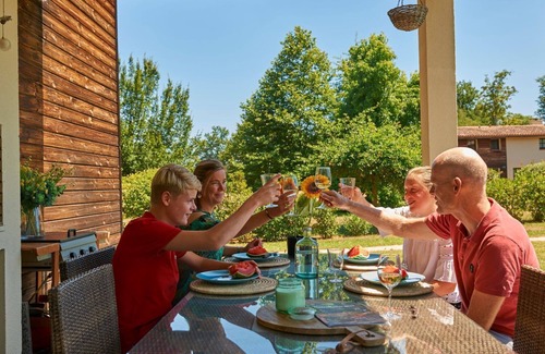 Salles Chalet De Esquí | Margaux Deluxe 8p - Four Bedroom Chalet, Sleeps 8