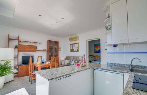 Port d'Alcudia Apartamento | Apartamento con vista al mar desde la terraza.