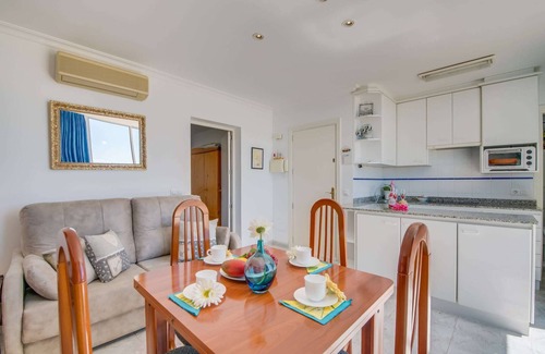 Port d'Alcudia Apartamento | Apartamento con vista al mar desde la terraza.