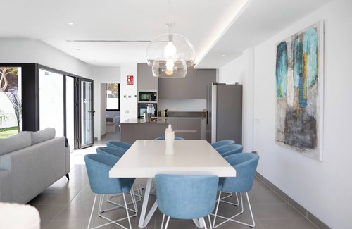 Poblado Sancti Petri Villa | Maria del Mar Villa con piscina privada, gimnasio y Wi-Fi