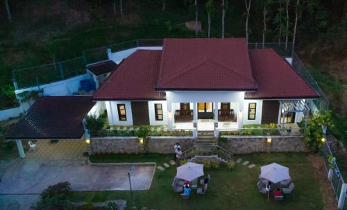 Naga City Apartamento | Maria Heights