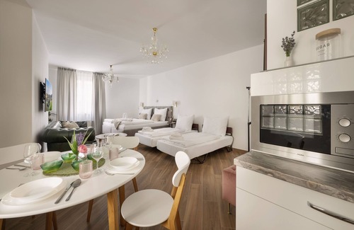Mala Strana Apartamento | Welcome to Kaiserstein Palace Apartments – Luxury Living in the Heart of Prague