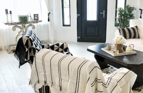 Lisa Casa | Marie Chalet