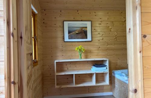 Laane-Nigula Parish Casa | Marika Puhkeküla - Metsanurga Öömaja "shared bathroom"