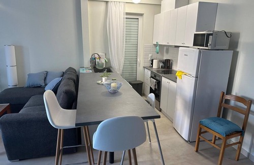 Rafina-Pikermi Apartamento | Marikes Beach Apartment