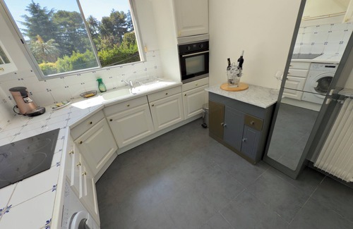 California - Pezou Apartamento | Marilyn Beach - Sea view, terrace & private garage
