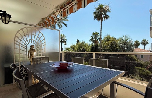 California - Pezou Apartamento | Marilyn Beach - Sea view, terrace & private garage