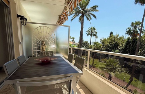 California - Pezou Apartamento | Marilyn Beach - Sea view, terrace & private garage