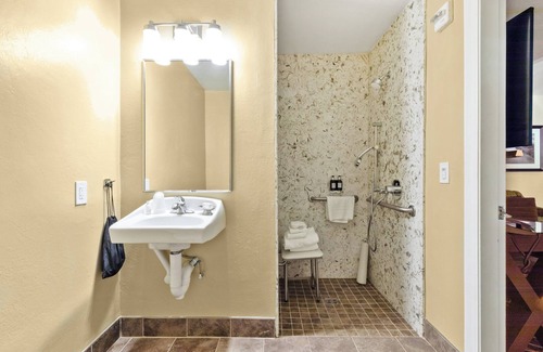 Corte Madera Hotel | Marin Suites Hotel