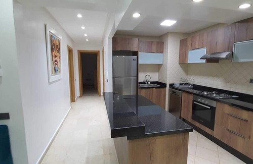 Agadir City Center Apartamento | Apartamento-Apartamento-Baño para personas con movilidad reducida-Vista a la ...