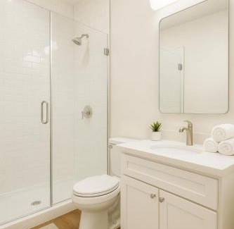 Marina del Rey Apartamento | Marina Del Rey View 2BR in MDR - Pool, Jacuzzi, Gym