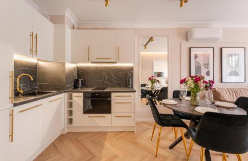Dzielnica Uzdrowiskowa Apartamento | Marina Elegance Kołłątaja 7A- by Perłowa Przystań Rent