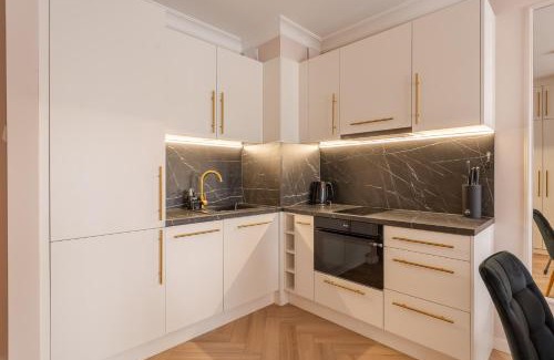 Dzielnica Uzdrowiskowa Apartamento | Marina Elegance Kołłątaja 7A- by Perłowa Przystań Rent