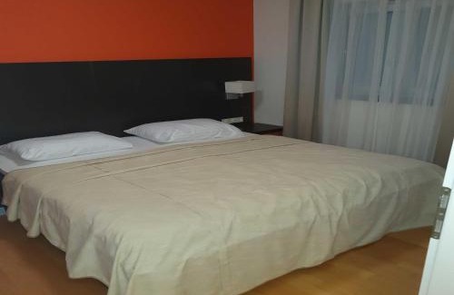 Seca Apartamento | Marina Portoro Family Friendly Apartment 5 - Two Bedroom Apatment