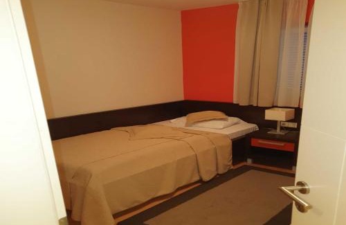 Seca Apartamento | Marina Portoro Family Friendly Apartment 5 - Two Bedroom Apatment