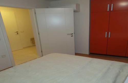 Seca Apartamento | Marina Portoro Family Friendly Apartment 4 - Two Bedroom Apartment