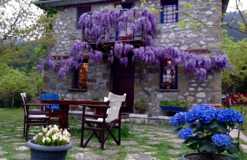 Central Tzoumerka Casa | Marina's Stone Cottage